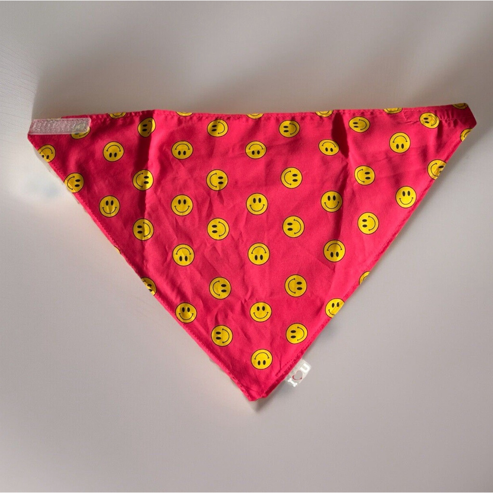 Pet Smiley Face Bandanna Med/Large•hook & Loop Closure• Hot Pink - Picture 1 of 6